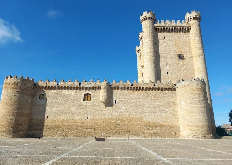 Castle Fuensaldaña, Spain